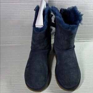 Navy UGG Boots SKU 1016225 USED (not box)